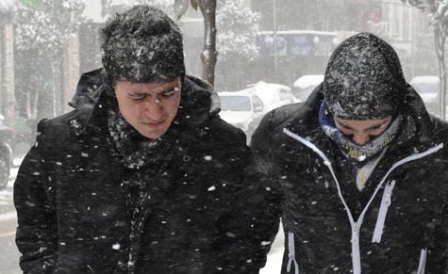 Ankara’ya Yılın İlk Kar Yağışı Başladı